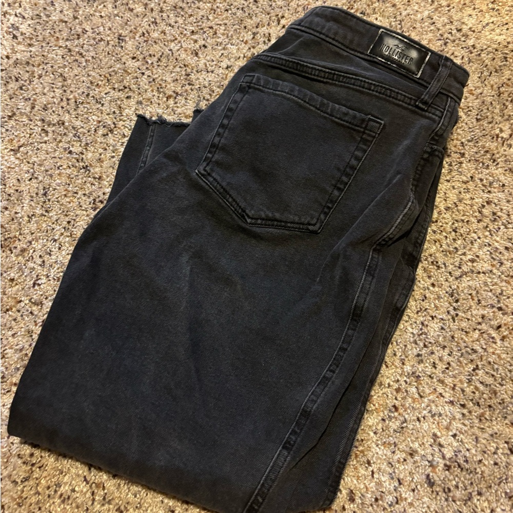 hollister high rise mom jeans